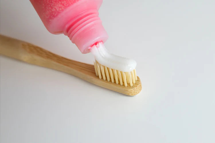 OPTIMUM ULTIMATE FINISH Whitening Toothpaste